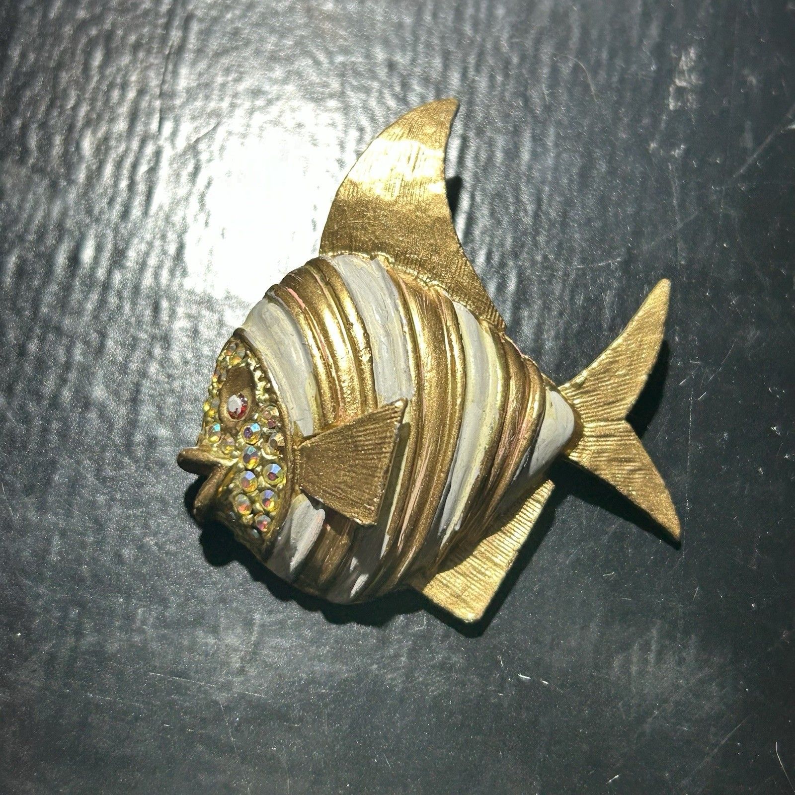 Vintage Jj Fish Brooch Ab Rhinestones Fiery Red Eye 2 Brushed Gold Tone Stripes 16$